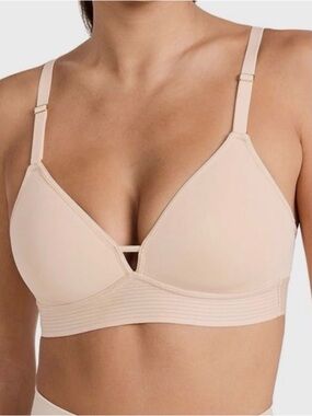 NWT LIVELY Wireless Spacer Bra Nude